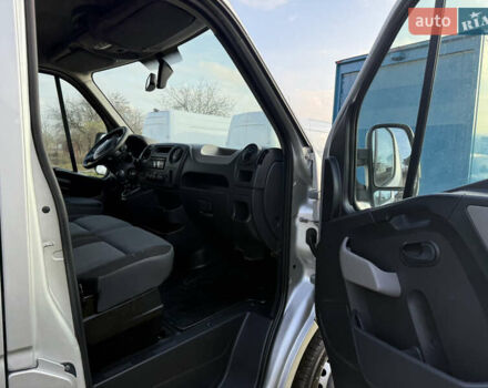 Сірий Рено Мастєр, об'ємом двигуна 2.3 л та пробігом 215 тис. км за 15999 $, фото 9 на Automoto.ua