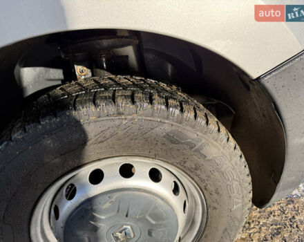 Серый Рено Мастер, объемом двигателя 2.3 л и пробегом 207 тыс. км за 12900 $, фото 6 на Automoto.ua