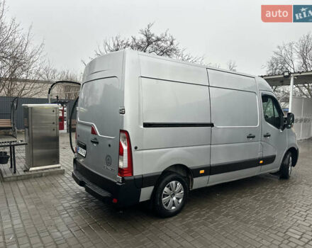 Серый Рено Мастер, объемом двигателя 2.3 л и пробегом 275 тыс. км за 15600 $, фото 4 на Automoto.ua