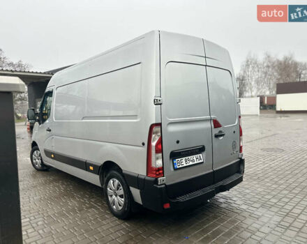 Серый Рено Мастер, объемом двигателя 2.3 л и пробегом 275 тыс. км за 15600 $, фото 5 на Automoto.ua