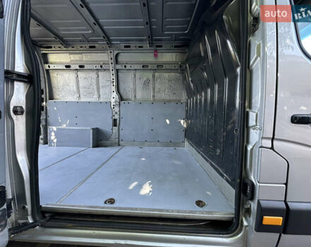 Серый Рено Мастер, объемом двигателя 2.3 л и пробегом 275 тыс. км за 15600 $, фото 17 на Automoto.ua