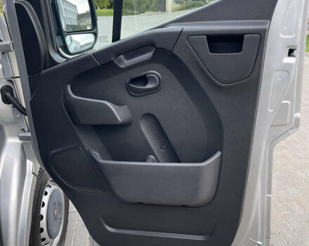 Серый Рено Мастер, объемом двигателя 2.3 л и пробегом 124 тыс. км за 19700 $, фото 31 на Automoto.ua