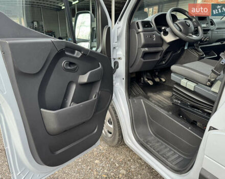 Серый Рено Мастер, объемом двигателя 2.3 л и пробегом 235 тыс. км за 21200 $, фото 24 на Automoto.ua