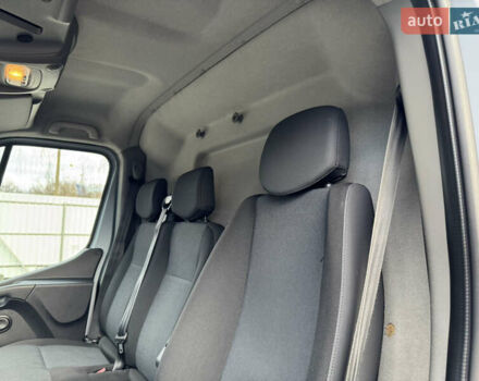 Серый Рено Мастер, объемом двигателя 2.3 л и пробегом 235 тыс. км за 21200 $, фото 28 на Automoto.ua