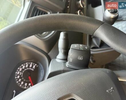 Серый Рено Мастер, объемом двигателя 2.3 л и пробегом 174 тыс. км за 18900 $, фото 62 на Automoto.ua