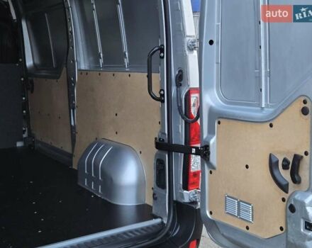 Серый Рено Мастер, объемом двигателя 2.3 л и пробегом 152 тыс. км за 19900 $, фото 4 на Automoto.ua