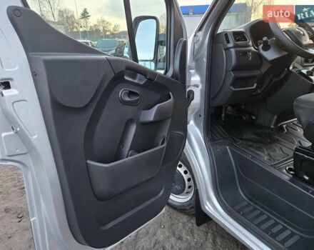 Серый Рено Мастер, объемом двигателя 2.3 л и пробегом 152 тыс. км за 19900 $, фото 32 на Automoto.ua