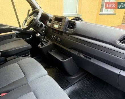 Серый Рено Мастер, объемом двигателя 2.3 л и пробегом 174 тыс. км за 18900 $, фото 75 на Automoto.ua