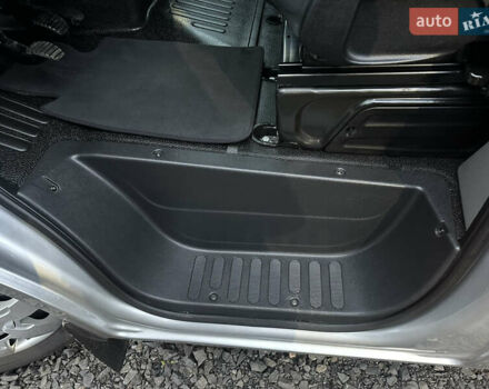 Серый Рено Мастер, объемом двигателя 2.3 л и пробегом 176 тыс. км за 21800 $, фото 49 на Automoto.ua