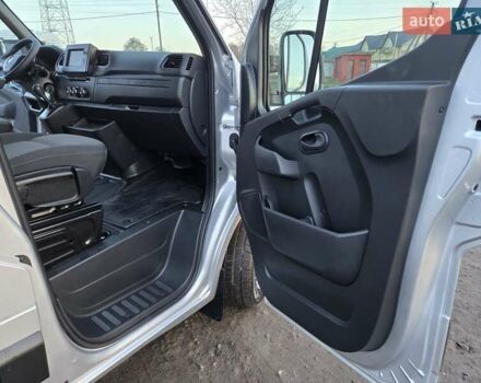 Серый Рено Мастер, объемом двигателя 2.3 л и пробегом 152 тыс. км за 19900 $, фото 30 на Automoto.ua