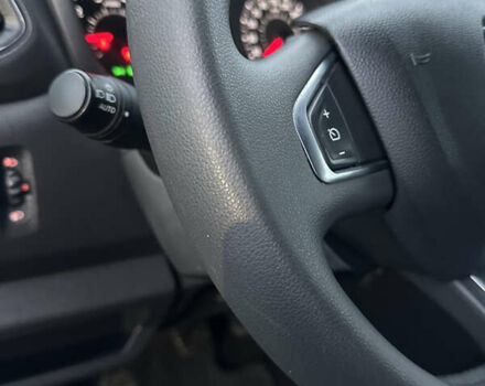 Серый Рено Мастер, объемом двигателя 2.3 л и пробегом 176 тыс. км за 21800 $, фото 54 на Automoto.ua