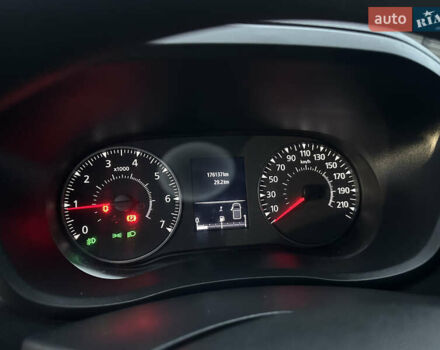 Серый Рено Мастер, объемом двигателя 2.3 л и пробегом 176 тыс. км за 21800 $, фото 56 на Automoto.ua