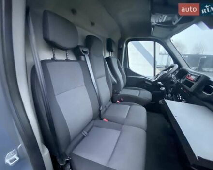 Сірий Рено Мастєр, об'ємом двигуна 2.3 л та пробігом 197 тис. км за 21799 $, фото 37 на Automoto.ua