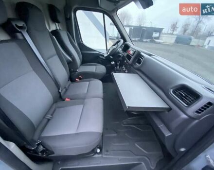 Сірий Рено Мастєр, об'ємом двигуна 2.3 л та пробігом 197 тис. км за 21799 $, фото 36 на Automoto.ua