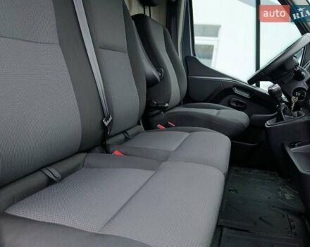 Серый Рено Мастер, объемом двигателя 2.3 л и пробегом 291 тыс. км за 21897 $, фото 22 на Automoto.ua