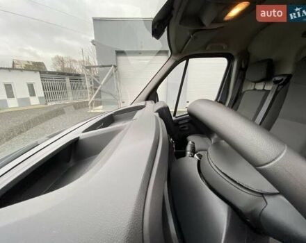 Серый Рено Мастер, объемом двигателя 2.3 л и пробегом 196 тыс. км за 20997 $, фото 22 на Automoto.ua