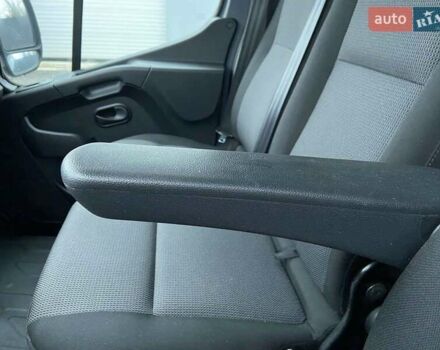 Сірий Рено Мастєр, об'ємом двигуна 2.3 л та пробігом 197 тис. км за 21799 $, фото 49 на Automoto.ua