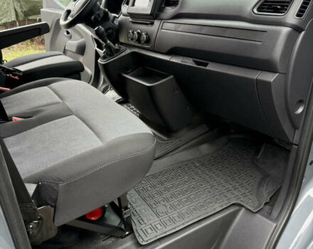 Сірий Рено Мастєр, об'ємом двигуна 2.3 л та пробігом 6 тис. км за 35500 $, фото 11 на Automoto.ua