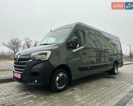 Серый Рено Мастер, объемом двигателя 2.3 л и пробегом 289 тыс. км за 31899 $, фото 3 на Automoto.ua