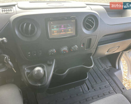 Сірий Рено Мастєр, об'ємом двигуна 2.3 л та пробігом 246 тис. км за 17600 $, фото 16 на Automoto.ua