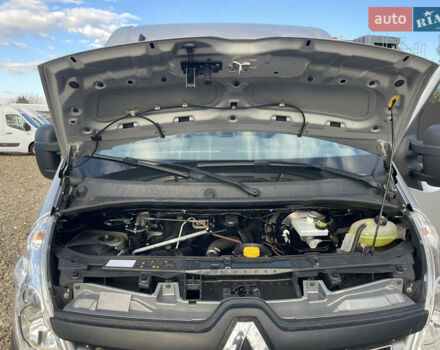 Сірий Рено Мастєр, об'ємом двигуна 2.3 л та пробігом 246 тис. км за 17600 $, фото 23 на Automoto.ua