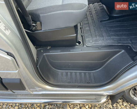 Сірий Рено Мастєр, об'ємом двигуна 2.3 л та пробігом 246 тис. км за 17600 $, фото 21 на Automoto.ua