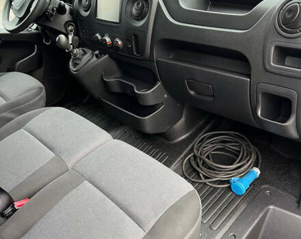 Серый Рено Мастер, объемом двигателя 0 л и пробегом 346 тыс. км за 24300 $, фото 9 на Automoto.ua