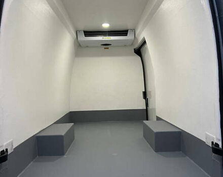 Серый Рено Мастер, объемом двигателя 0 л и пробегом 346 тыс. км за 24300 $, фото 4 на Automoto.ua