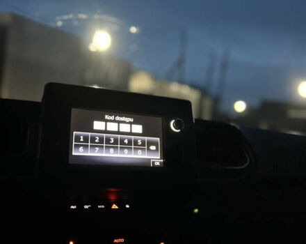 Серый Рено Мастер, объемом двигателя 2.3 л и пробегом 110 тыс. км за 35500 $, фото 25 на Automoto.ua