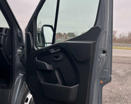 Сірий Рено Мастєр, об'ємом двигуна 2.3 л та пробігом 260 тис. км за 35500 $, фото 42 на Automoto.ua