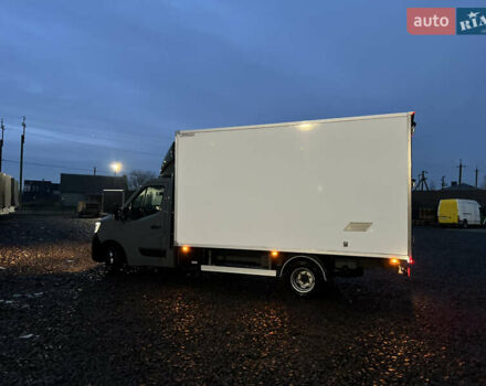 Серый Рено Мастер, объемом двигателя 2.3 л и пробегом 110 тыс. км за 35500 $, фото 4 на Automoto.ua