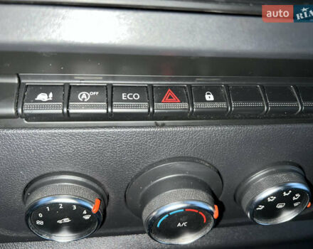 Серый Рено Мастер, объемом двигателя 2.3 л и пробегом 170 тыс. км за 19999 $, фото 38 на Automoto.ua