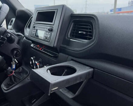 Серый Рено Мастер, объемом двигателя 2.3 л и пробегом 182 тыс. км за 17999 $, фото 32 на Automoto.ua