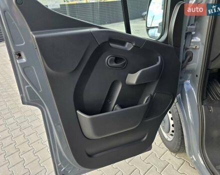 Серый Рено Мастер, объемом двигателя 2.3 л и пробегом 280 тыс. км за 21800 $, фото 24 на Automoto.ua