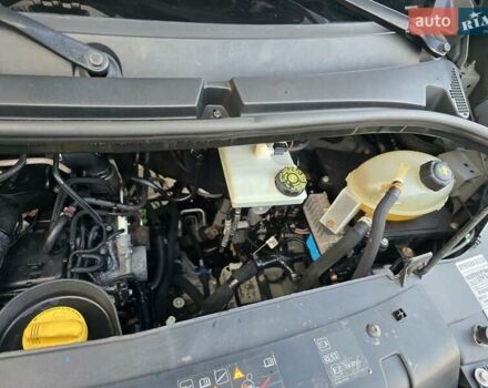 Серый Рено Мастер, объемом двигателя 2.3 л и пробегом 280 тыс. км за 21800 $, фото 40 на Automoto.ua