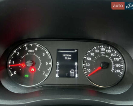 Серый Рено Мастер, объемом двигателя 2.3 л и пробегом 182 тыс. км за 17999 $, фото 17 на Automoto.ua