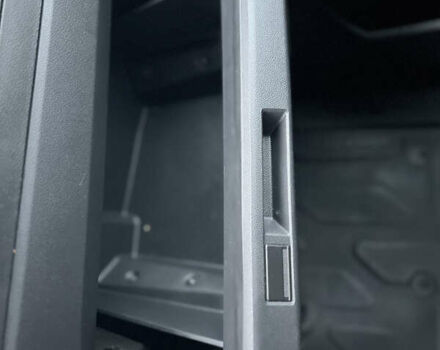 Серый Рено Мастер, объемом двигателя 2.3 л и пробегом 170 тыс. км за 19999 $, фото 36 на Automoto.ua