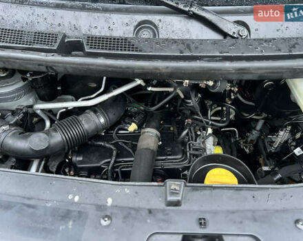 Серый Рено Мастер, объемом двигателя 2.3 л и пробегом 170 тыс. км за 19999 $, фото 16 на Automoto.ua