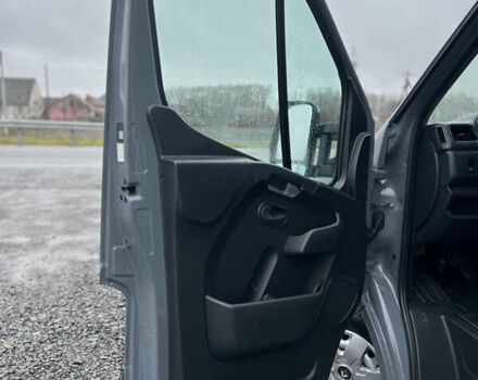 Серый Рено Мастер, объемом двигателя 2.3 л и пробегом 170 тыс. км за 19999 $, фото 20 на Automoto.ua