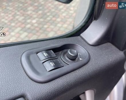 Серый Рено Мастер, объемом двигателя 2.3 л и пробегом 490 тыс. км за 13900 $, фото 11 на Automoto.ua