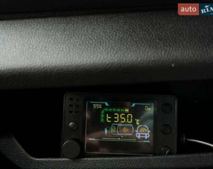 Серый Рено Мастер, объемом двигателя 2.3 л и пробегом 450 тыс. км за 27000 $, фото 12 на Automoto.ua