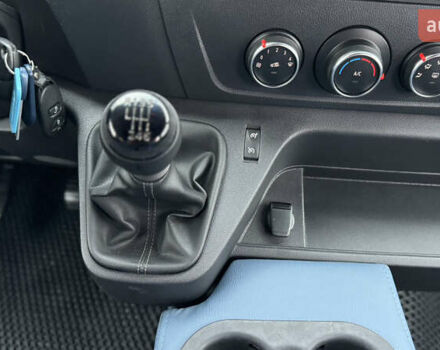 Сірий Рено Мастєр, об'ємом двигуна 2.3 л та пробігом 81 тис. км за 39500 $, фото 45 на Automoto.ua