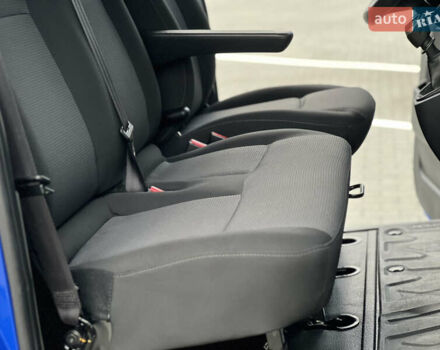 Синий Рено Мастер, объемом двигателя 2.3 л и пробегом 221 тыс. км за 18900 $, фото 121 на Automoto.ua