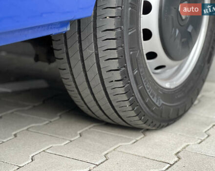 Синий Рено Мастер, объемом двигателя 2.3 л и пробегом 221 тыс. км за 18900 $, фото 72 на Automoto.ua