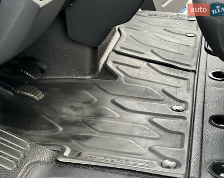 Рено Мастєр 2020 у Дубно на Automoto.ua Синій Рено Мастєр, об'ємом двигуна 2.3 л та пробігом 221 тис. км за 18900 $, фото 113 на Automoto.ua