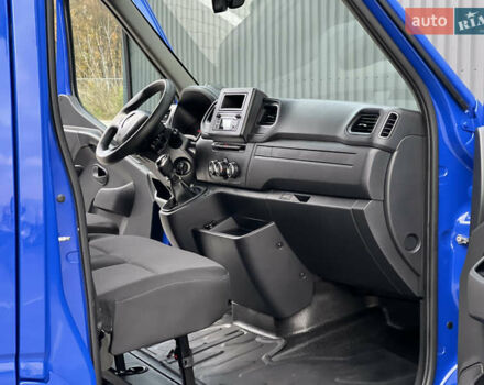 Синий Рено Мастер, объемом двигателя 2.3 л и пробегом 221 тыс. км за 18900 $, фото 115 на Automoto.ua