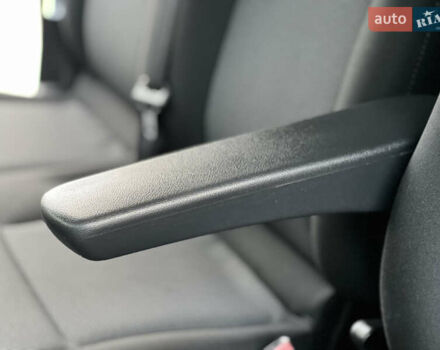 Рено Мастєр 2020 у Дубно на Automoto.ua Синій Рено Мастєр, об'ємом двигуна 2.3 л та пробігом 221 тис. км за 18900 $, фото 114 на Automoto.ua