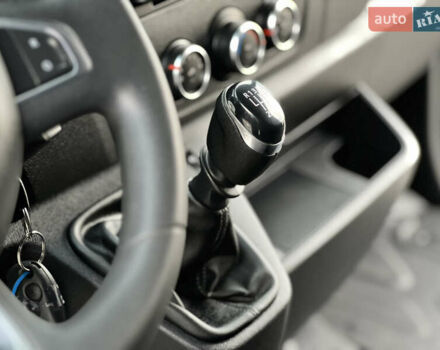 Рено Мастєр 2020 у Дубно на Automoto.ua Синій Рено Мастєр, об'ємом двигуна 2.3 л та пробігом 221 тис. км за 18900 $, фото 107 на Automoto.ua