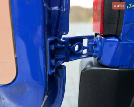 Синий Рено Мастер, объемом двигателя 2.3 л и пробегом 221 тыс. км за 18900 $, фото 85 на Automoto.ua