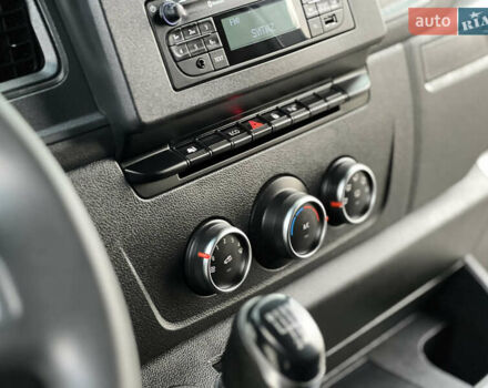 Рено Мастєр 2020 у Дубно на Automoto.ua Синій Рено Мастєр, об'ємом двигуна 2.3 л та пробігом 221 тис. км за 18900 $, фото 108 на Automoto.ua